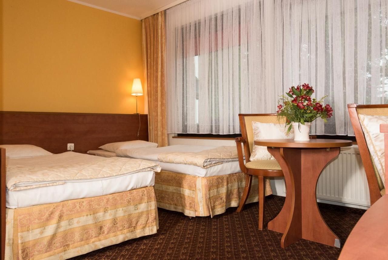 Hotel Astra Tajemniczy Ogrod Poznan Ngoại thất bức ảnh