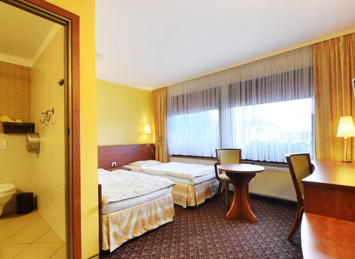 Hotel Astra Tajemniczy Ogrod Poznan Ngoại thất bức ảnh